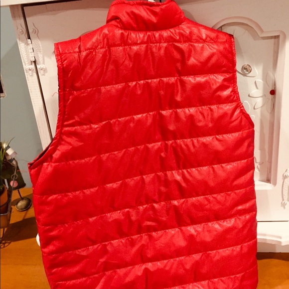 NWT PUFFER VEST - Picture 6 of 6